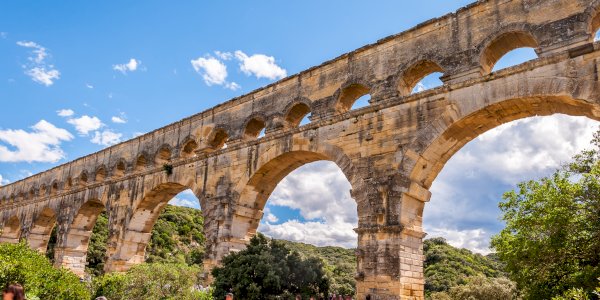 Ophorus Blog - Best Time to Visit Provence: Seasons, Crowds & What to Expect (2026)