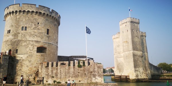 Ophorus Blog - Atlantic Coast Shore Excursions in France (2026) | Bordeaux, La Rochelle & Coastal Tours