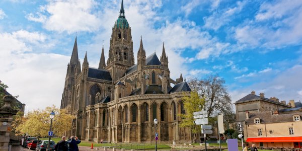 Ophorus Blog - Bayeux Day Trips 2024: Must-See Sites & Beyond the Beaches