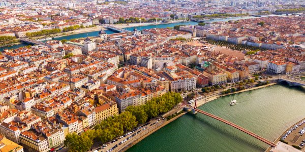 Ophorus Blog - How to Plan a Group Trip to France: Timeline, Budget & Logistics Guide