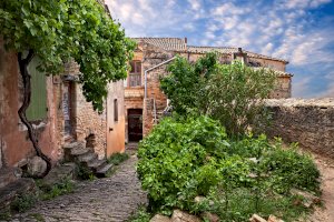 Ophorus Blog - A Picturesque Gem: Gordes village