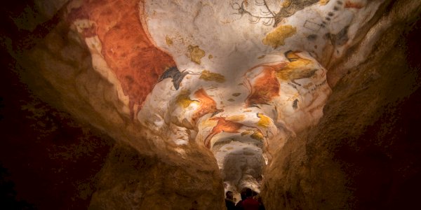 Ophorus Blog - Best Prehistoric Caves in Dordogne for an Immersive Experience
