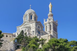 Ophorus Blog - Marseille Day Trips: Explore Provence with Breathtaking Tours