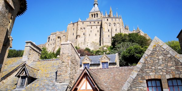 Ophorus Tours - Explore Normandy: D-Day Beaches & Mont Saint-Michel Private Package