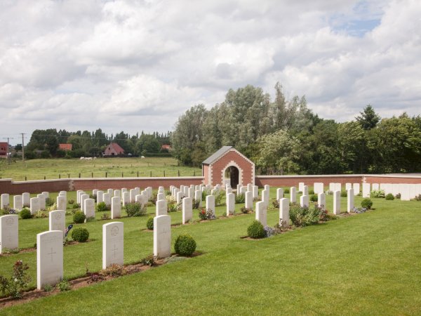 Ophorus Tours - Ypres & Beyond: Private WW1 Remembrance Tour from Lille
