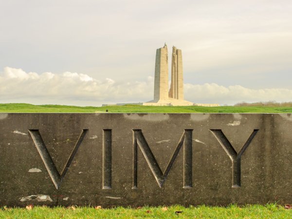 Ophorus Tours - Unveiling Vimy & Somme: Private WW1 Battlefields Tour from Arras