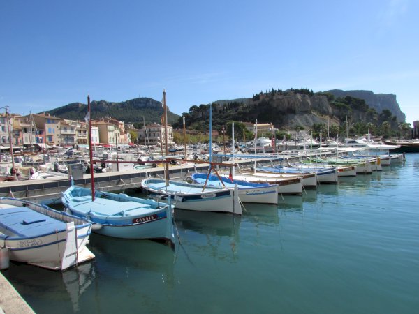 Ophorus Tours - Perfect Private Day Trip from Marseille: Cassis, Calanques & Provence Wine