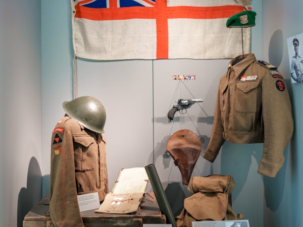 Ophorus Tours - D-Day Decoded: Museums & Mulberry Harbors Tour from Bayeux
