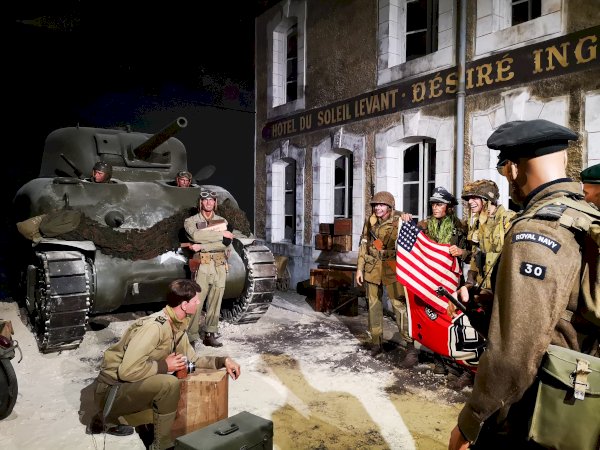 Ophorus Tours - Normandy WWII Museums: Full-Day Guided Tour from Bayeux