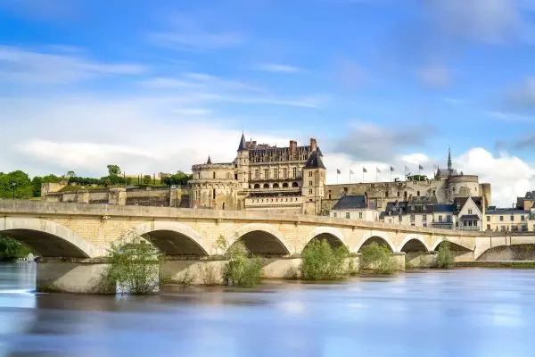 Unforgettable Loire: Private Tour of Chenonceau & Chambord from Amboise