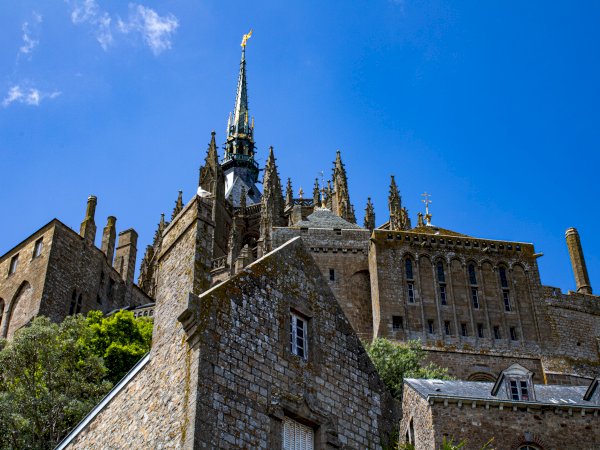 Ophorus Tours - From Bayeux to Mont Saint Michel tour for 2 persons private
