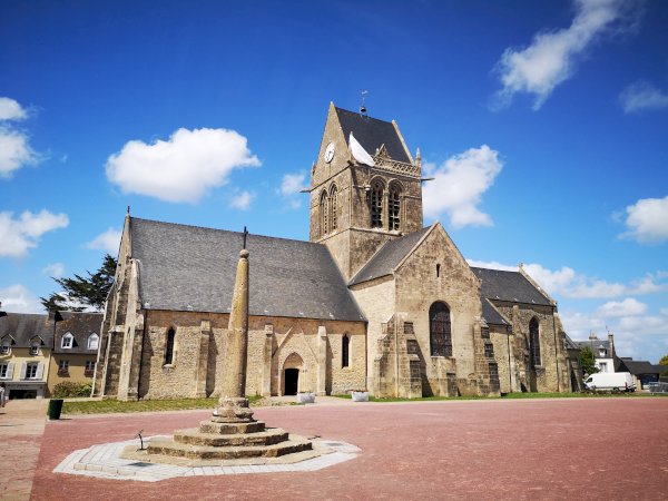 Ophorus Tours - From Bayeux to Omaha & Utah Beaches D-DAY Sights private tour for 2