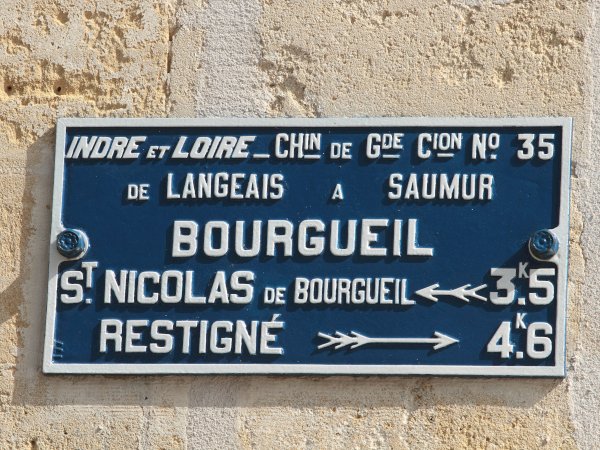 Ophorus Tours - Private Loire Valley Wine Tour – Chinon & Bourgueil for 2 From Tours