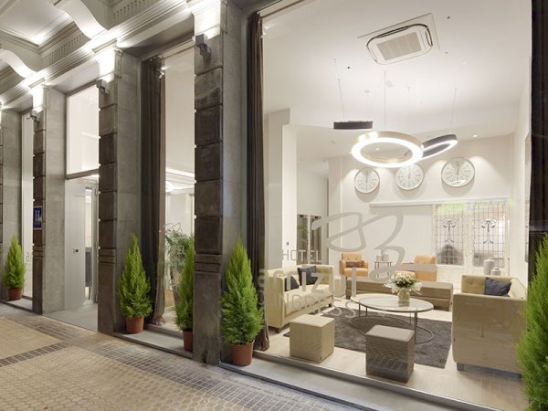 Ophorus Tours - Hotel De Sèze (Bordeaux) - Hotel Arrizul Congress (San Sebastian) - or similar