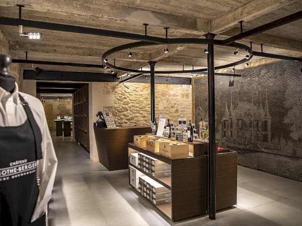 Ophorus Tours - 7-Day Private Bordeaux to San Sebastian Package - 5* Hotel