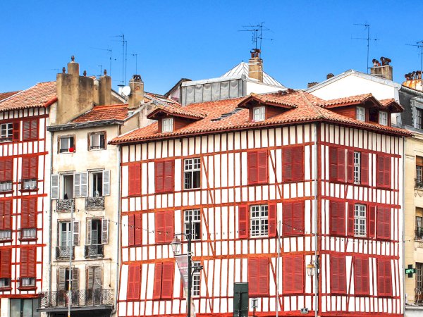 Ophorus Tours - 7-Day Private Bordeaux to San Sebastian Package - 5* Hotel