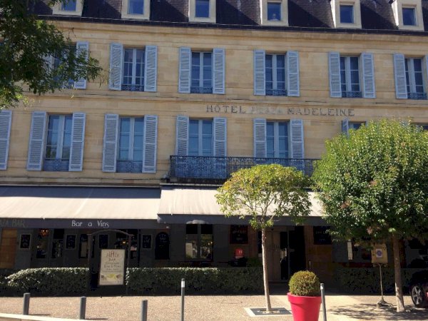 Ophorus Tours - Hotel De Sèze (Bordeaux) - Hotel Plaza Madeleine (Sarlat) - or similar