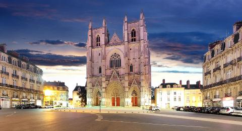 Ophorus Tours - Bayeux Private Transfer to Nantes