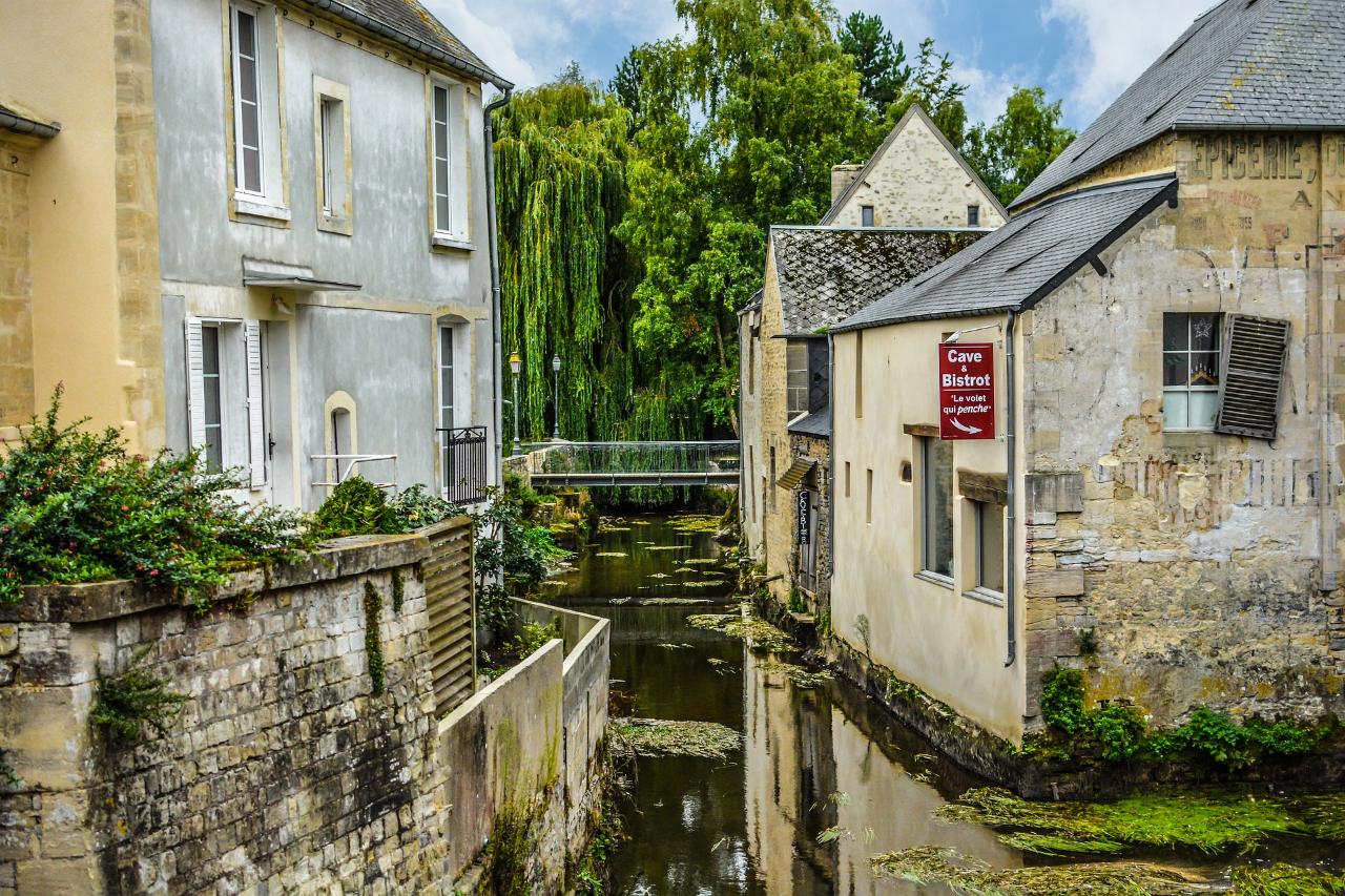 Ophorus Tours - Bayeux Private Transfer to Rennes