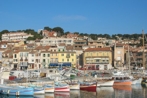 Ophorus Tours - Cassis Village Tour, Calanques Boat Ride & Cosquer Cave visit