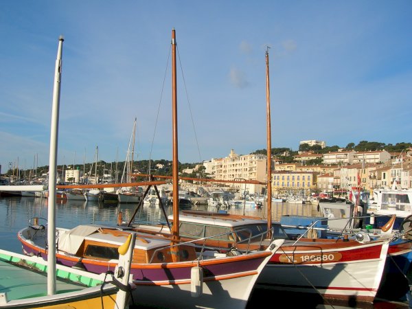 Ophorus Tours - Cassis Village Tour, Calanques Boat Ride & Provence Wines Private Tour
