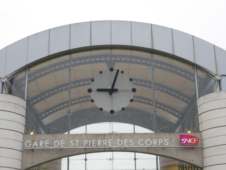Ophorus Tours - Private Chambord & Chenonceau Tour from Paris by Train