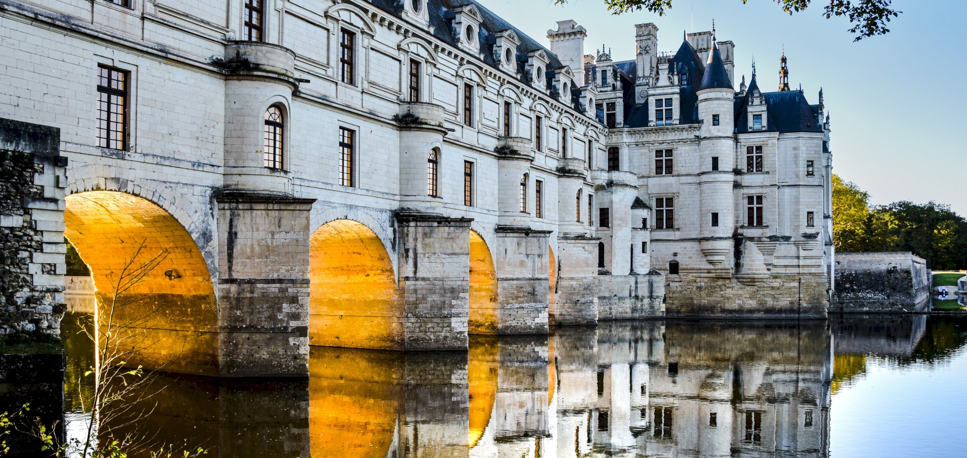 Ophorus Tours - Chambord & Chenonceau: Private Loire Valley Châteaux Tour by Train from Paris