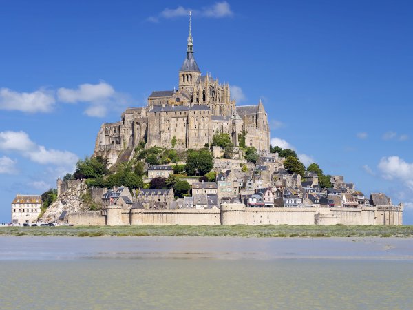 Ophorus Tours - From Bayeux to Mont Saint Michel tour for 2 persons private