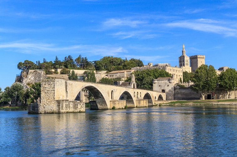 Ophorus Tours - From Lyon to Avignon Private Transfer