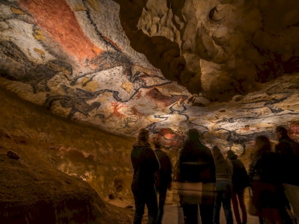 Ophorus Tours - 5-Day Small Group Dordogne Package - 3* Hotel