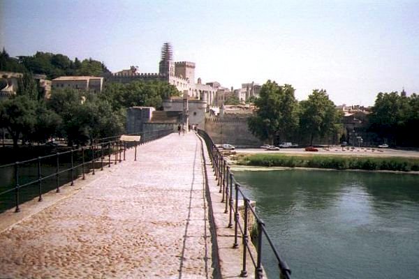 Ophorus Tours - Medieval Marvels & Chateauneuf du Pape Wines: Private Marseille Shore Trip