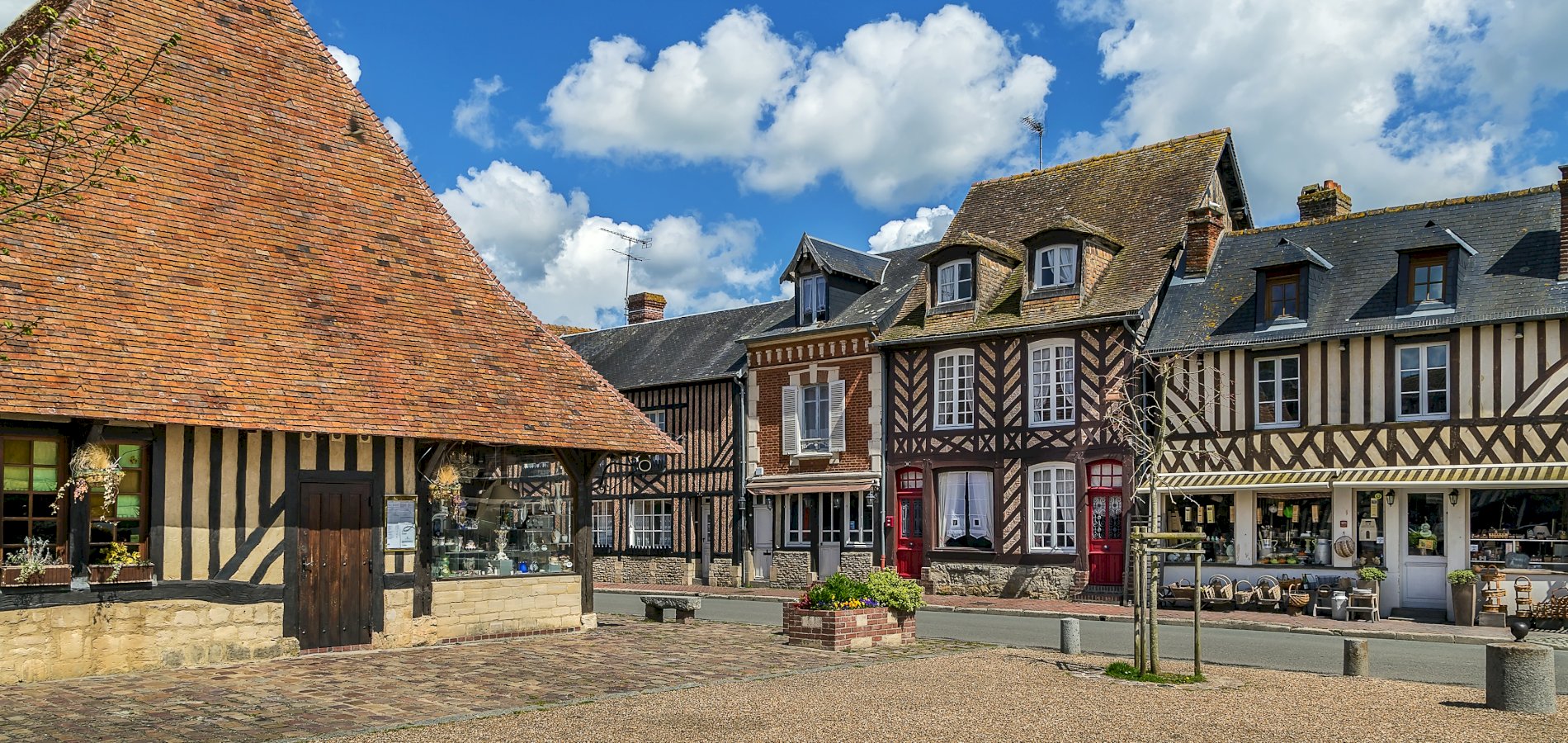 Ophorus Tours - Honfleur, Beuvron village & Calvados Tasting Tour : A Bespoke Experience