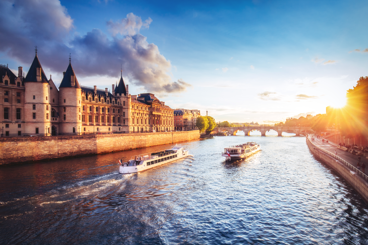 Ophorus Tours - Paris Awaits: Private Shore Trip from Honfleur Cruise Port