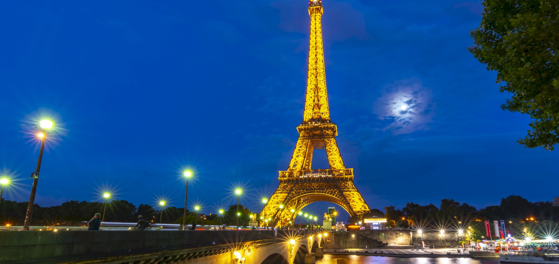Ophorus Tours - Paris Panoramic Illuminations Tour private