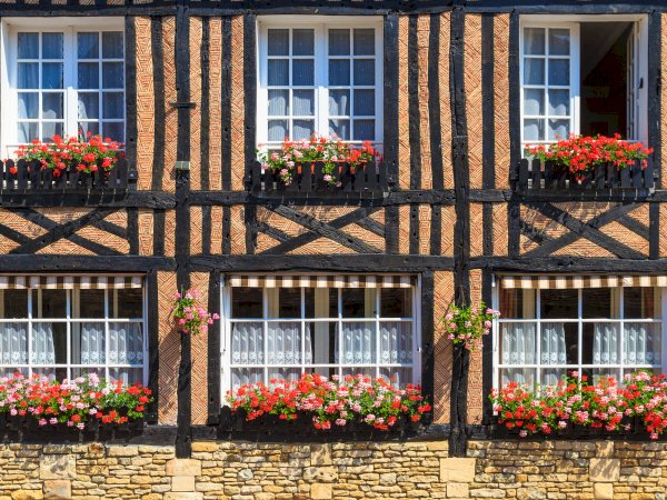 Ophorus Tours - Pays d'Auge Delights: Honfleur, Beuvron & Calvados Tasting from Caen