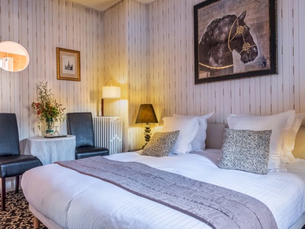 Ophorus Tours - Hotel Le Pavillon des Lys (or similar)