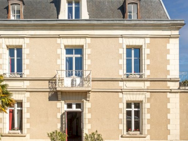 Ophorus Tours - Hotel Le Pavillon des Lys (or similar)