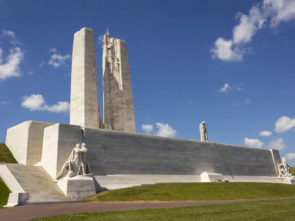 Ophorus Tours - Unveiling Vimy & Somme: Private WW1 Battlefields Tour from Arras