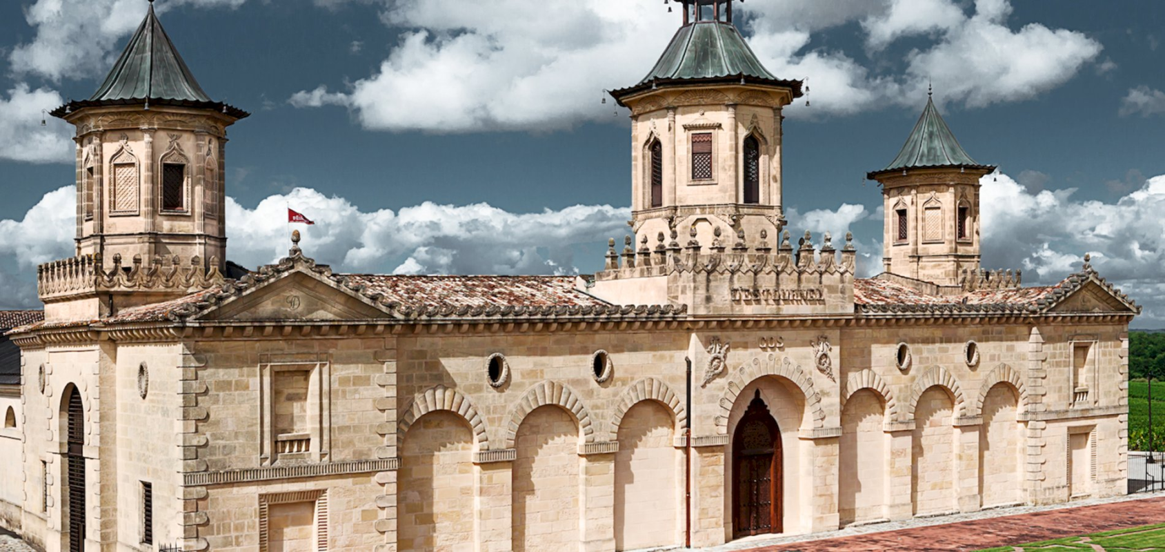 Ophorus Tours - Vineyards of Medoc: Wine Tour from Bordeaux to Le Verdon Cruise Port