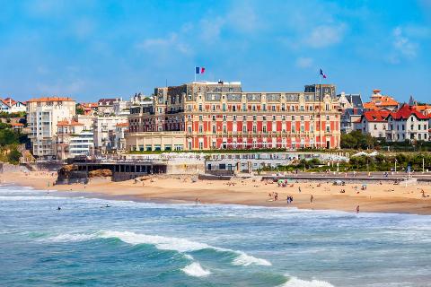 Ophorus Tours - From Toulouse to Biarritz Private Transfer