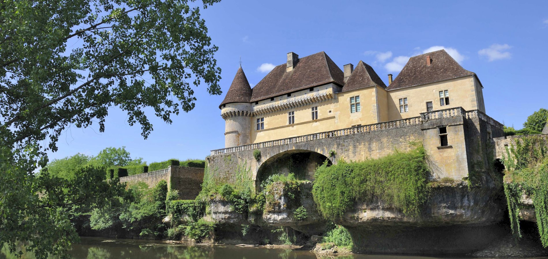 Ophorus Tours - From Trémolat to Castles & Villages of the Dordogne Valley tour private