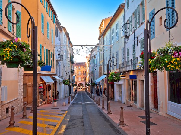 Ophorus Tours - From Villefranche sur Mer Cruise Port: Visit Antibes & Juan Les Pins private