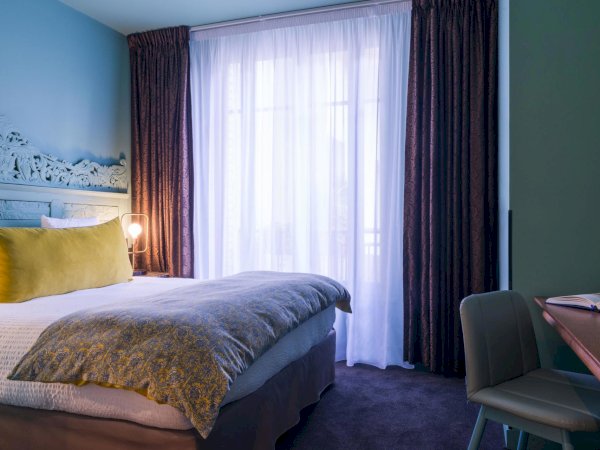 Ophorus Tours - Hotel Villa Nicolo (Paris) - Hotel Churchill (Bayeux) - Artist Hotel (Tours)