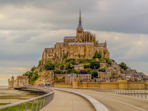 Ophorus Tours - 10-Day Small Group Paris, Normandy & Loire Valley Package - 4* Hotel