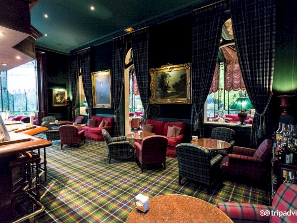 Ophorus Tours - Hotel Domaine Les Crayères (or similar)