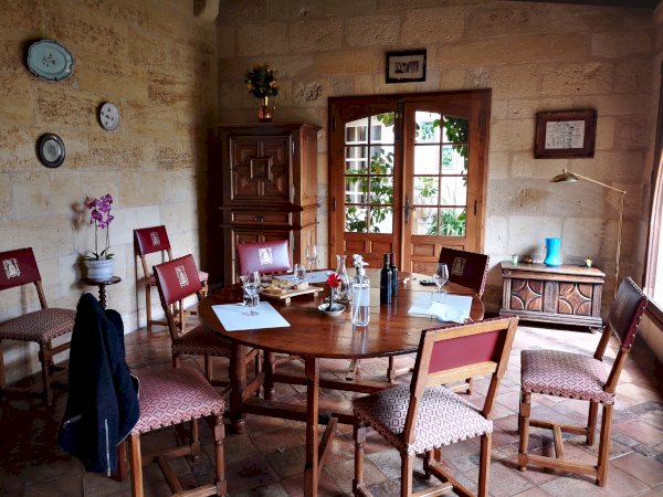 Ophorus Tours - Discover Saint-Emilion's Finest: Grand Cru Chateau, Gourmet Lunch & Monuments