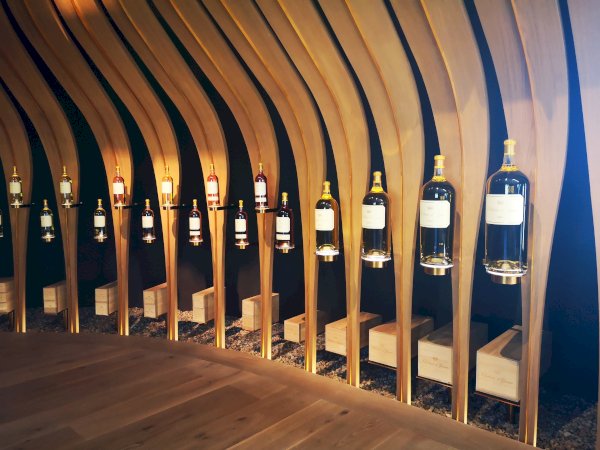Ophorus Tours - Experience Sauternes Prestige: Château d'Yquem & Château Guiraud Wine Tour