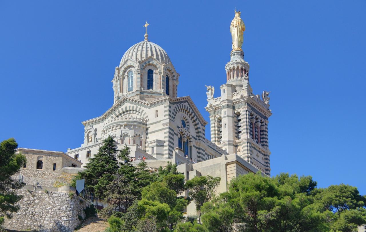 Ophorus Tours - From Lyon to Marseille Private Transfer