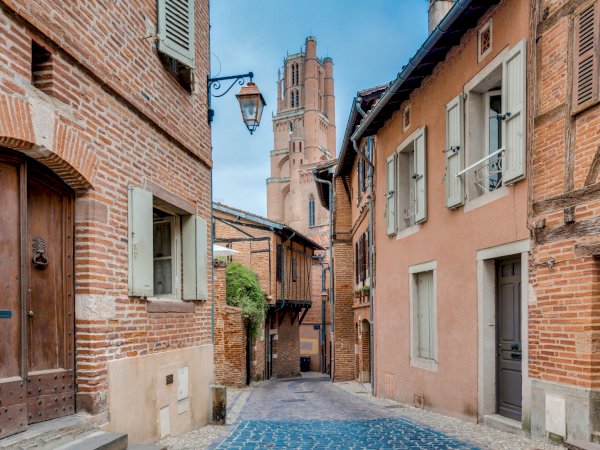 Ophorus Tours - Albi: Art, Architecture & More. Private Walking Tour for You!