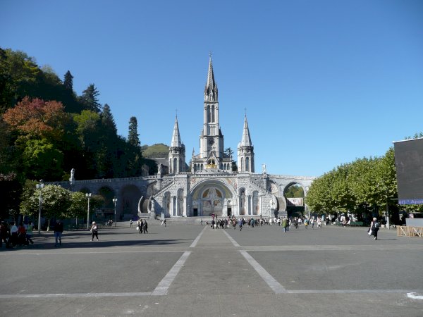 Ophorus Tours - Lourdes Guided Walking Tour Private